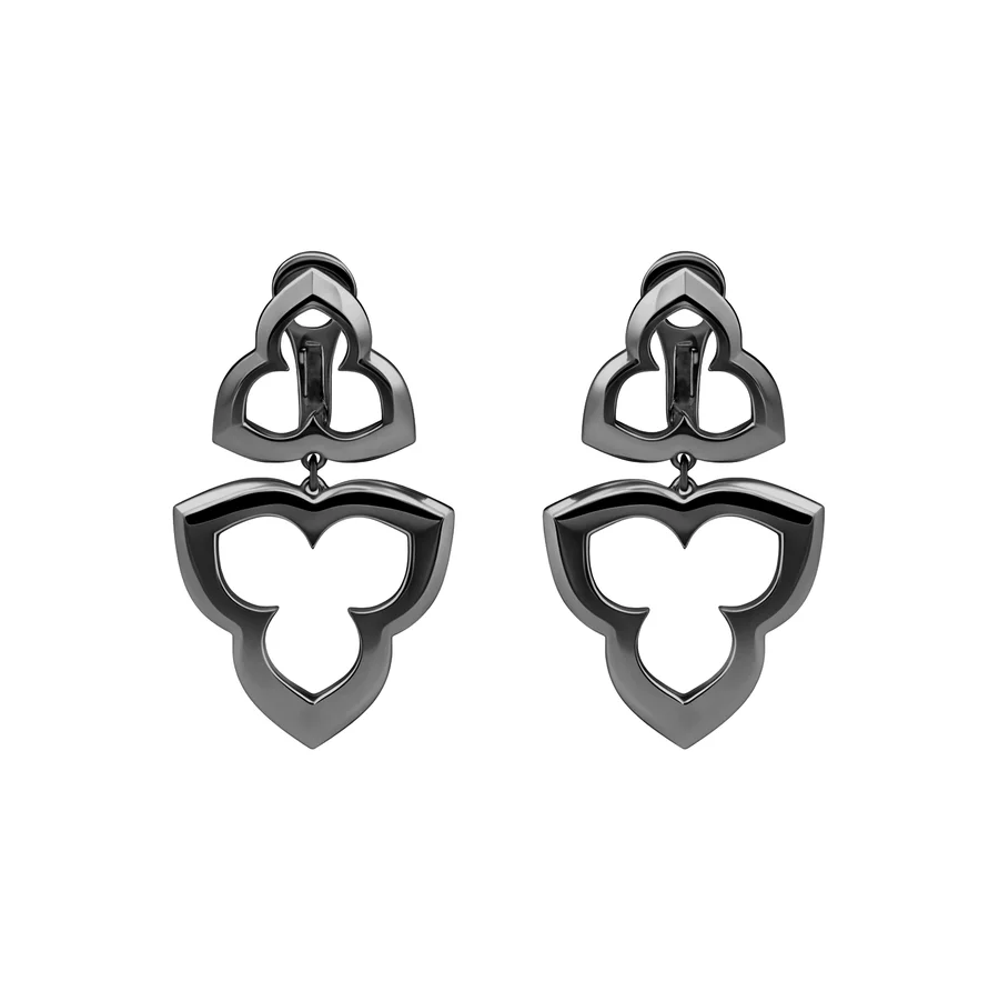Large earrings in black gold